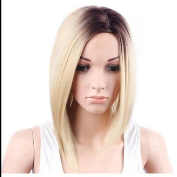 ♥︎New Blonde Ombre Wig + Free Gift♥︎ - Picture 4 of 12